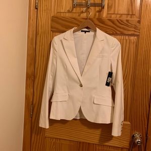 NWT white theory suit jacket size 10